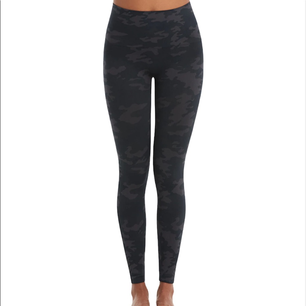 SPANX EcoCare Seamless Leggings In Black Camo